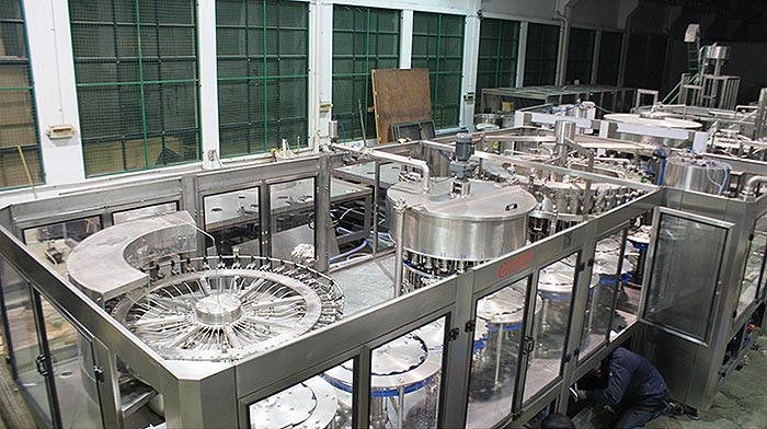 全自動碳酸飲料灌裝機械